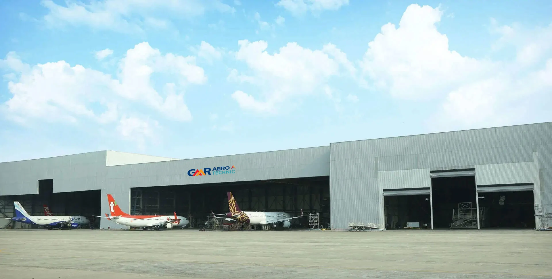 Aero hangar image